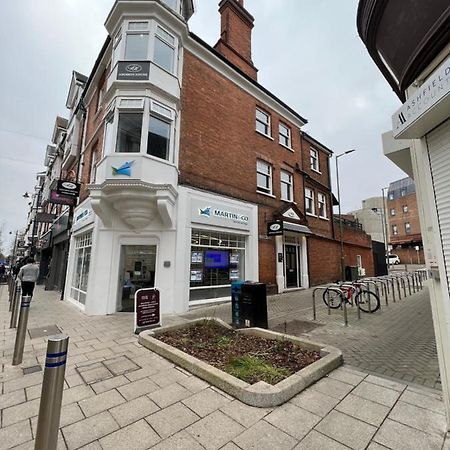 Addison House Hotel Woking Exterior foto