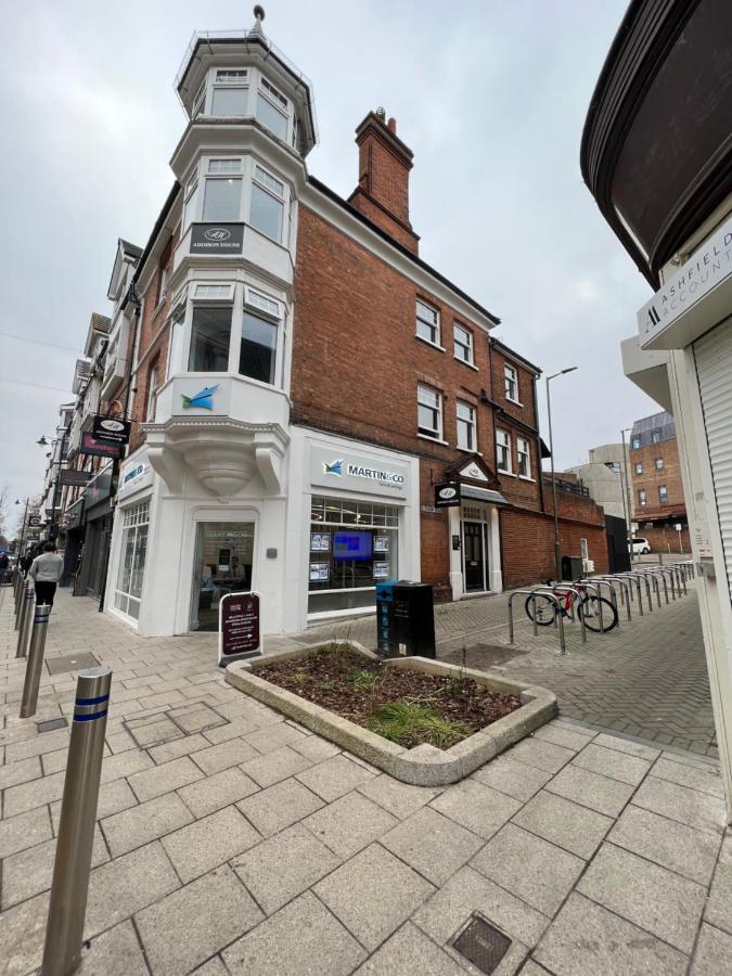 Addison House Hotel Woking Exterior foto